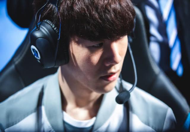 在联赛中无敌！ Chovy 的Sylas进出七次， Generation Gaming 毫发无伤地击败了 BNK FEARX 。